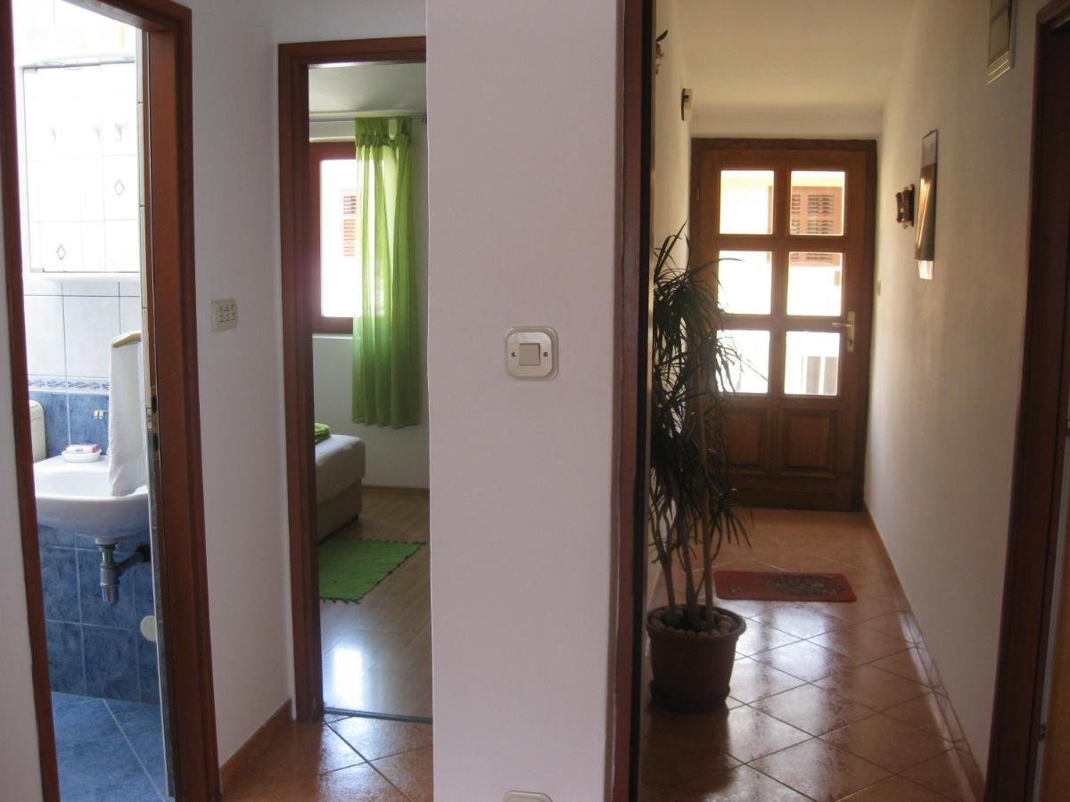 Apartments Nera Тисно Екстериор снимка