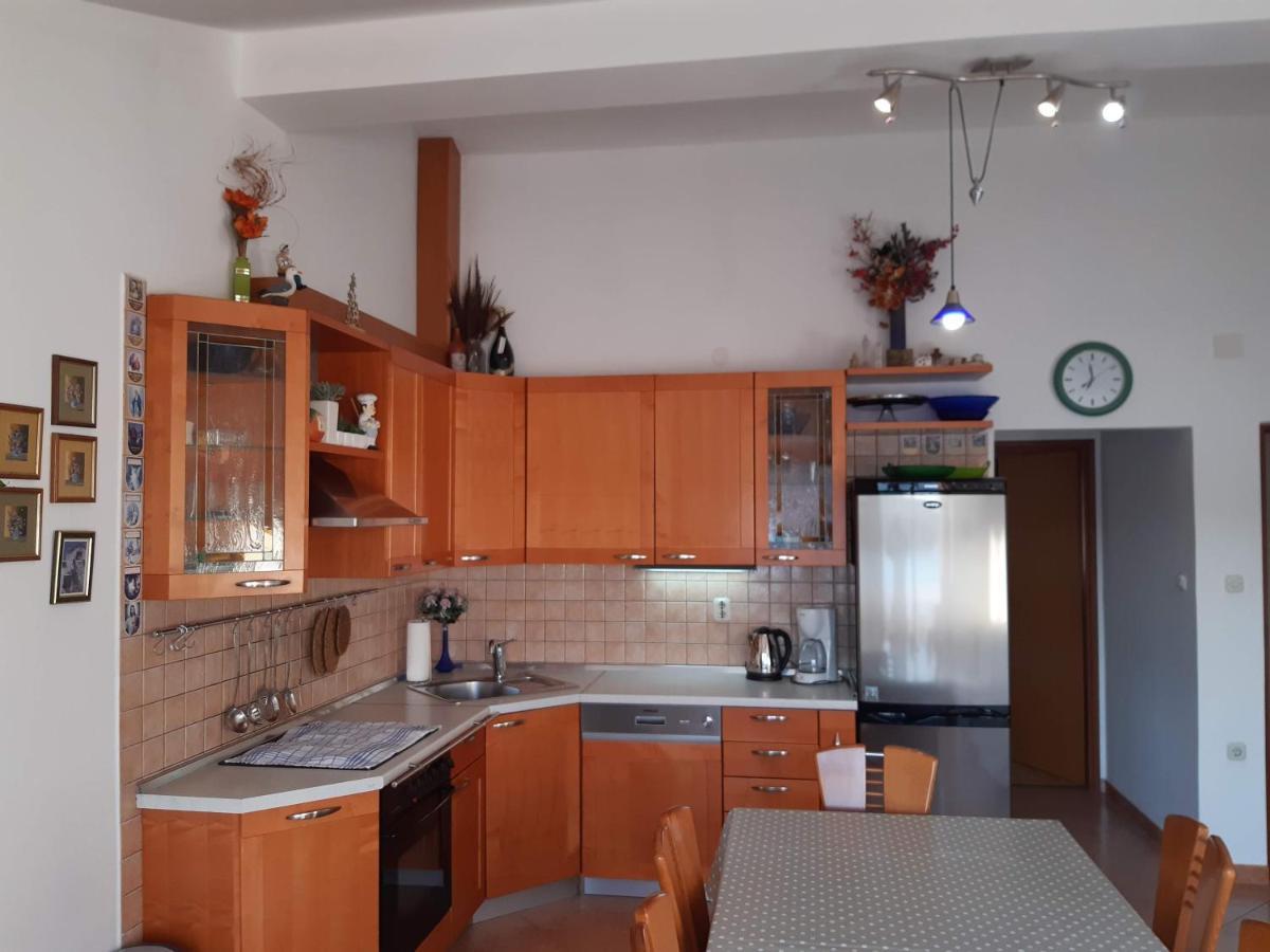 Apartments Nera Тисно Екстериор снимка
