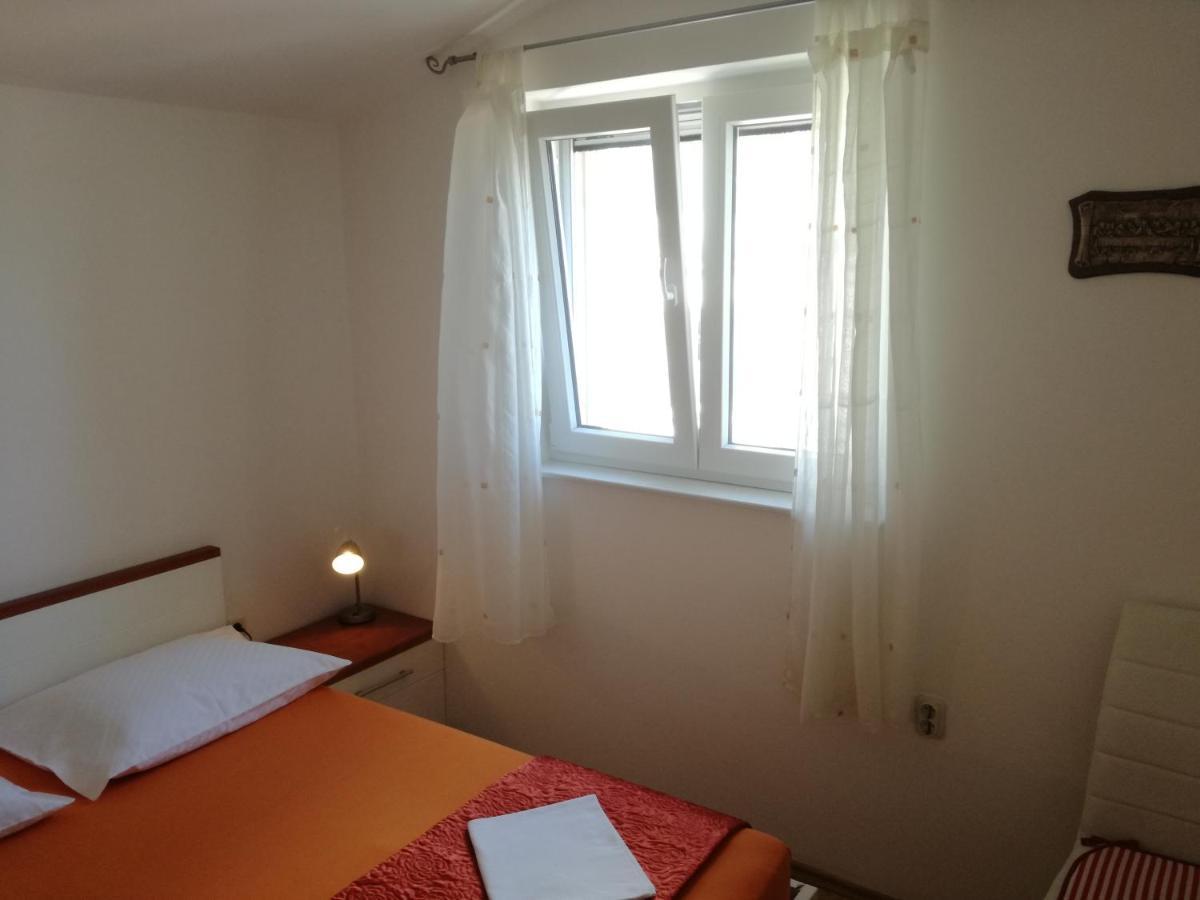 Apartments Nera Тисно Екстериор снимка