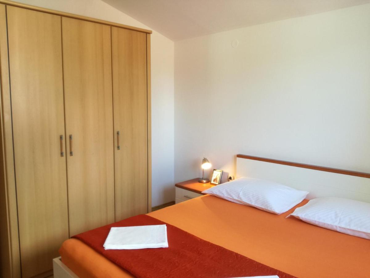 Apartments Nera Тисно Екстериор снимка