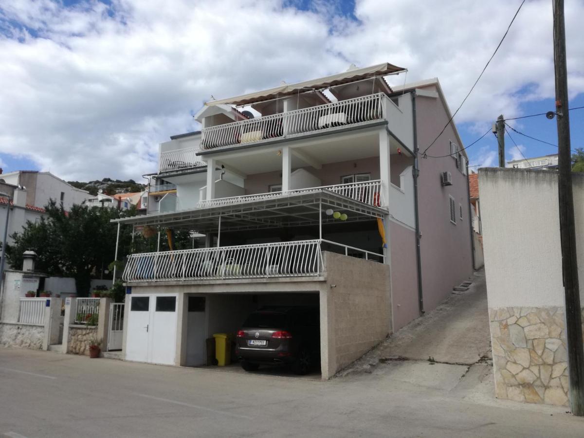 Apartments Nera Тисно Екстериор снимка