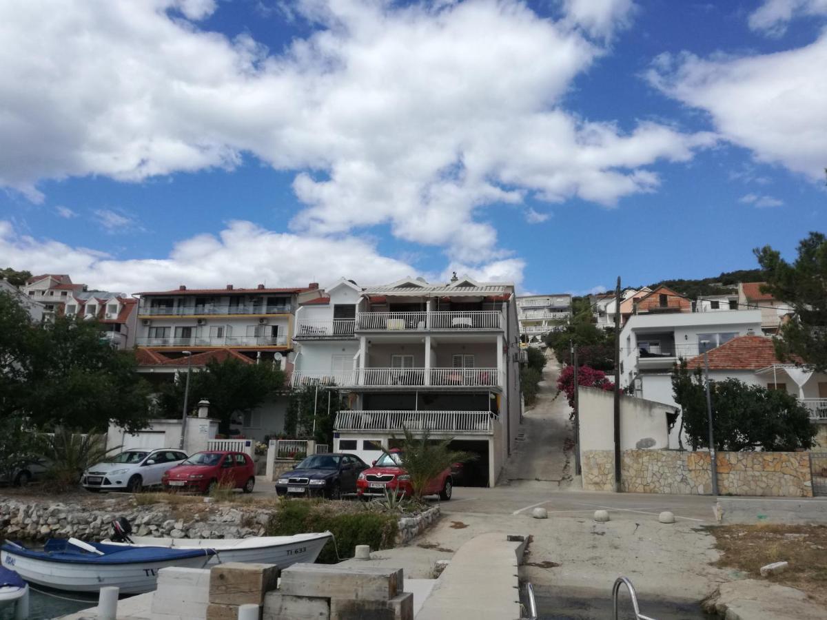 Apartments Nera Тисно Екстериор снимка