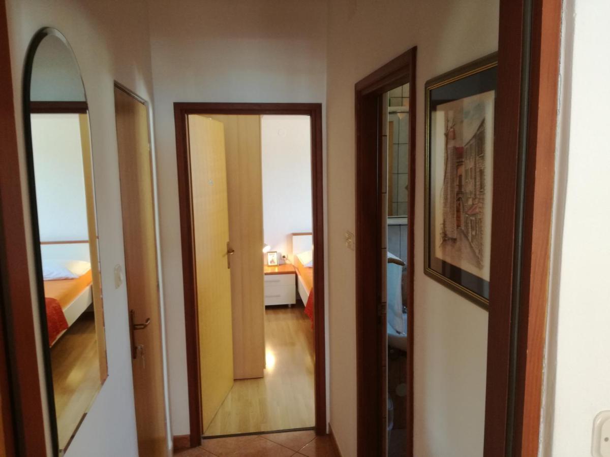 Apartments Nera Тисно Екстериор снимка