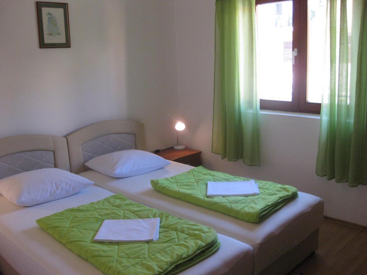 Apartments Nera Тисно Екстериор снимка