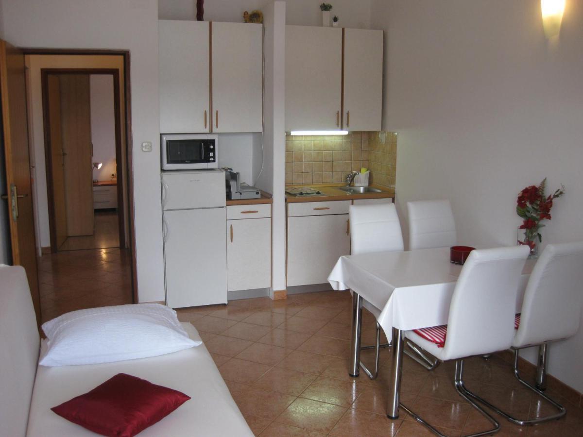 Apartments Nera Тисно Екстериор снимка