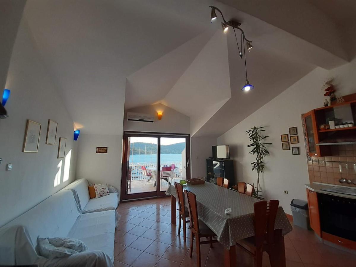Apartments Nera Тисно Екстериор снимка