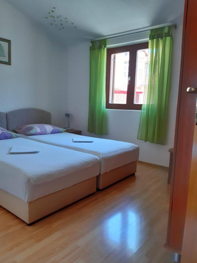 Apartments Nera Тисно Екстериор снимка