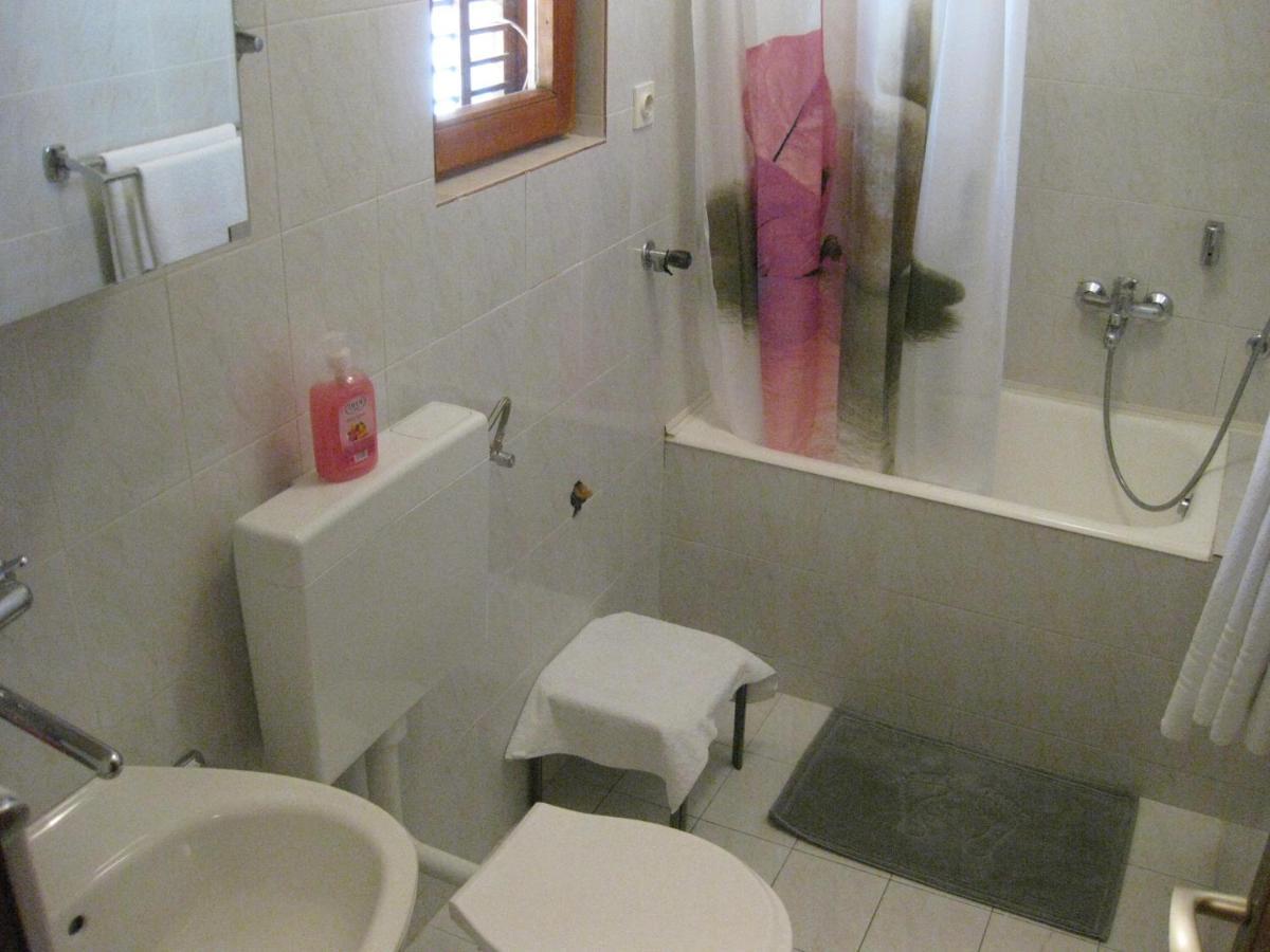 Apartments Nera Тисно Екстериор снимка
