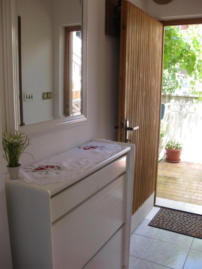 Apartments Nera Тисно Екстериор снимка